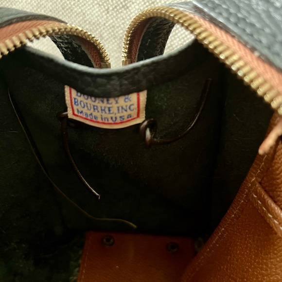 Vintage Dooney & Bourke Leather Purse - Picture 4 of 5